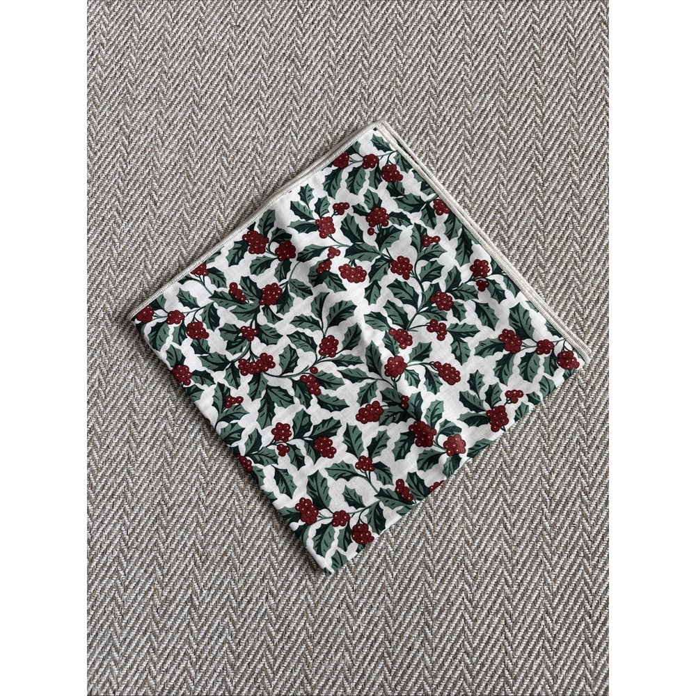 Longaberger Baskets‎ Traditional Holly Napkin